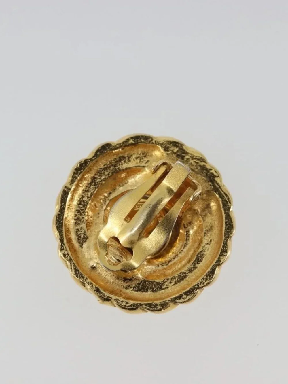 CHANEL Earring Metal Gold Tone CC Auth BA13635
